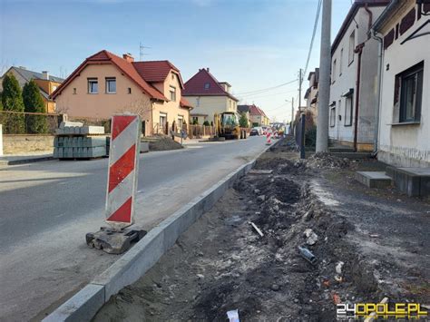 Ruszyła gruntowna przebudowa chodnika na ulicy Londzina Wiadomości