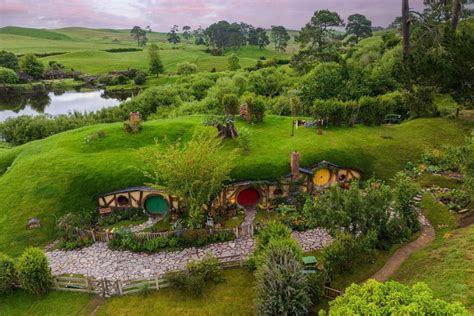 Depuis Auckland Excursion D Une Journ E Hobbiton Et Aux Grottes De