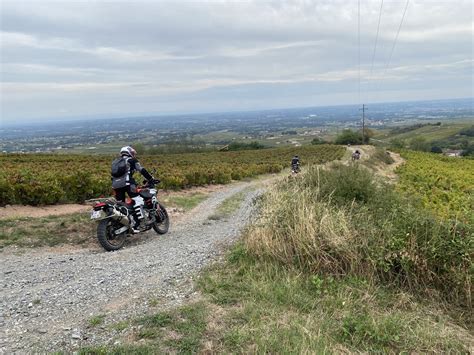 Beaujolais Givi Tour France Amada Aventure Voyages 4x4 Moto