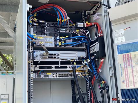 A Peek Inside Tm 5g Nr Base Station Delivering 5g On 700mhz And C Band