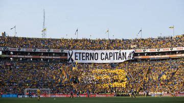 Emotivo homenaje a Osvaldo Batocletti previo al Clásico Regio AS México