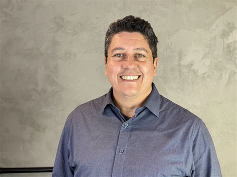 Transformação Digital Acelerada: Como a IA vai redefinir negócios em