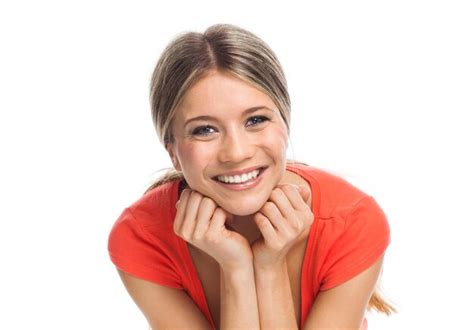 Premium Photo Closeup Portrait Of A Cheerful Young Woman