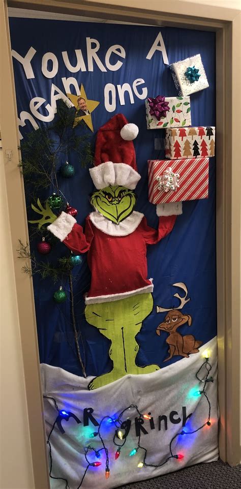 Pin By Elisa Surface On Christmas Christmas Door Decorating Contest