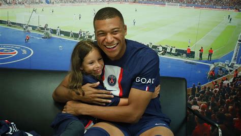 Psg Mbapp Rencontre La Petite Camille Qui Veut Aider Les Enfants