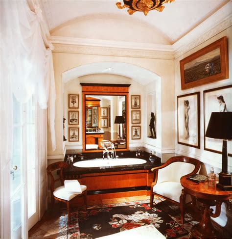 Neoclassical Bathroom – Anthony Paine