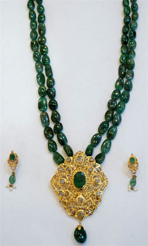 Emerald Beads Necklace With Uncut Diamond Pendnat Indian Jewellery Designs