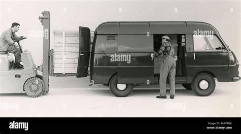 FIAT 1100 T truck light trasport class, Italy 1957 Stock Photo - Alamy