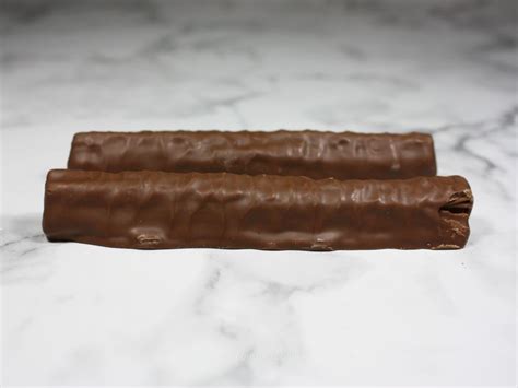 Cadbury Orange Twirl Limited Edition Chocolate Bar Review (43g)