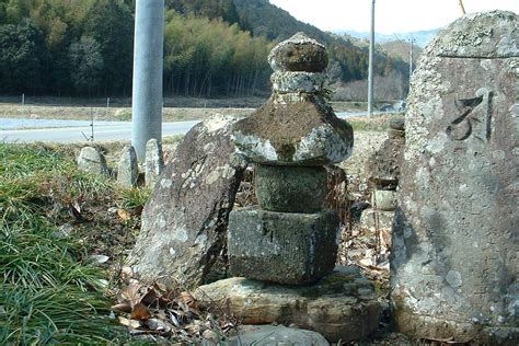 平等寺の庚申塔 人吉球磨ガイド