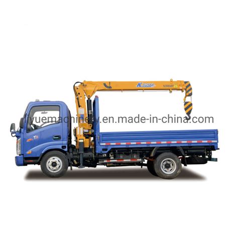 High Quality 4 Ton Pickup Truck Crane Hydraulic Truck With Lifting Arm