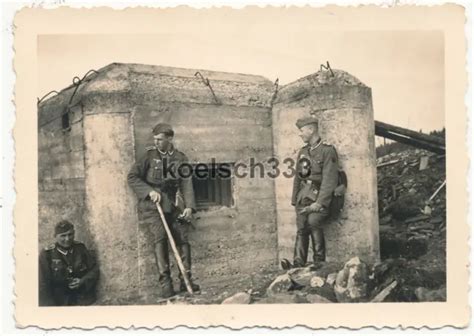 FOTO SOLDATEN DER Wehrmacht An Einem Ohrenstand Bunker In Tschechien