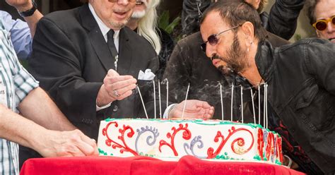 Ringo Starr Celebrates 75th Birthday With Peace And Love Cbs News