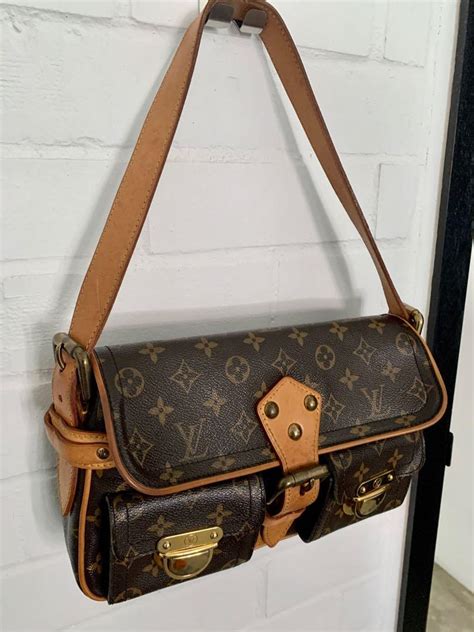 Louis Vuitton Hudson Pm Shoulder Bag Women S Fashion Bags Wallets