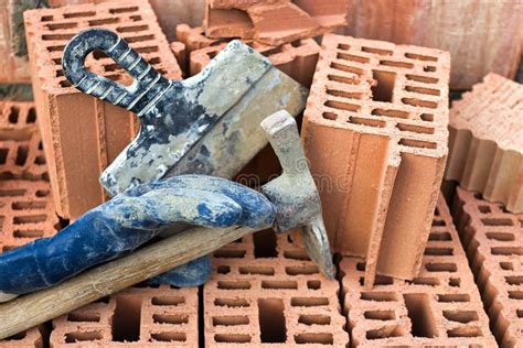 Construction Tool For Laying Bricks And Blocks Bricklayer S Tools