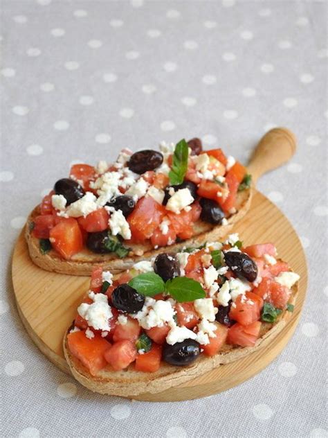 Bruschette Con Pomodori Feta E Olive Ricetta Ricette Ricette Di