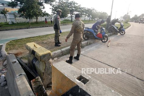 Akses Jalan Tulungagung Trenggalek Ditutup Total Republika Online