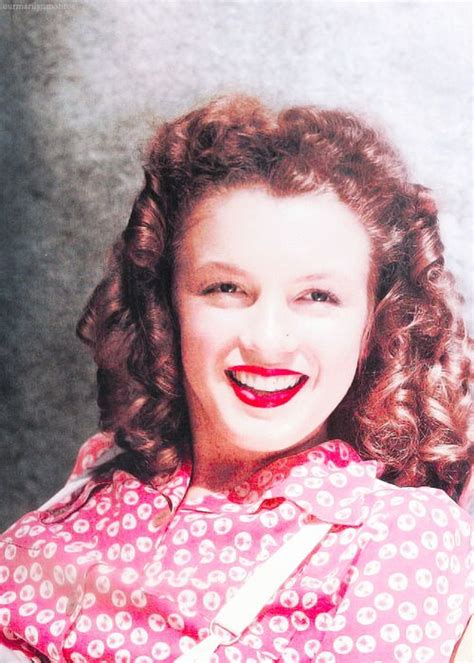 Norma Jeane Photographed By David Conover 1945