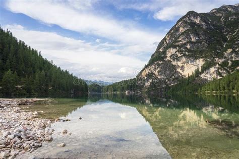 Lago Di Braies Beau Lac Dans Les Dolomites Image Stock Image Du Beau