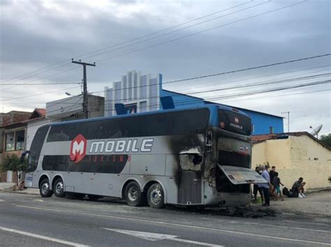 Nibus Do Botafogo Pb Pega Fogo Na Entrada De Campina Grande Durante