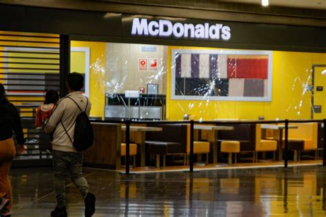 La An Investiga A Un Paquistaní Que Atacó Un Mcdonalds