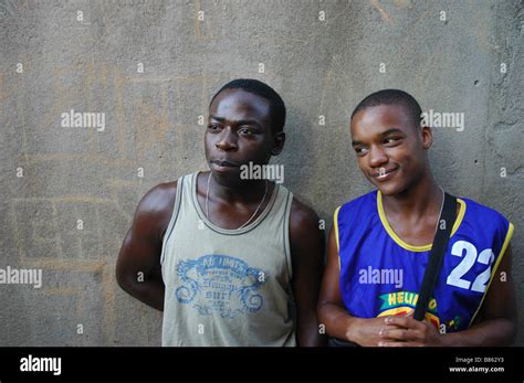 La Cité des hommes Cidade dos Homens 2007 Brazil Douglas Silva