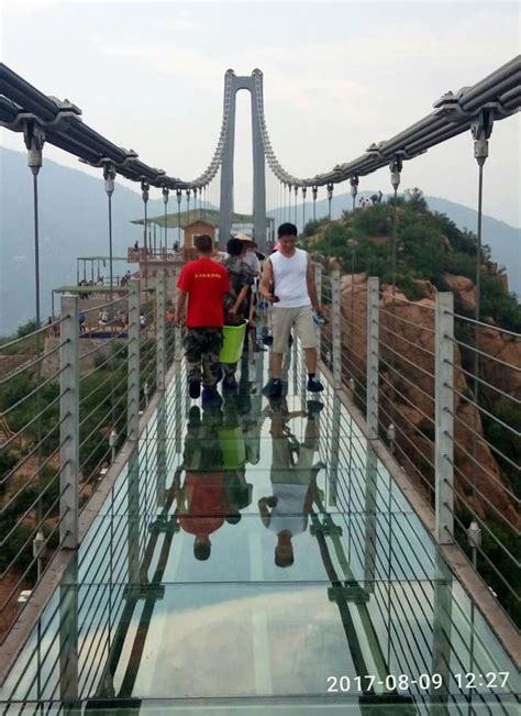 Huangjinzhai Glass Footbridge