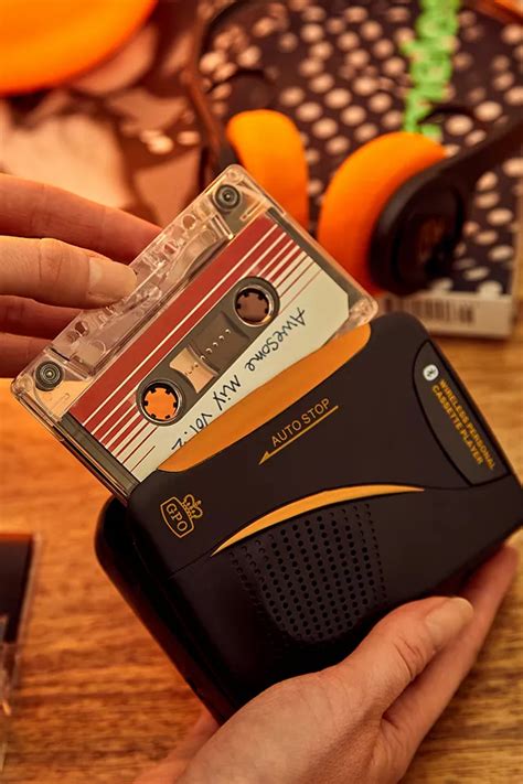 Gpo Lecteur De Cassettes Rétro Bluetooth Urban Outfitters Fr