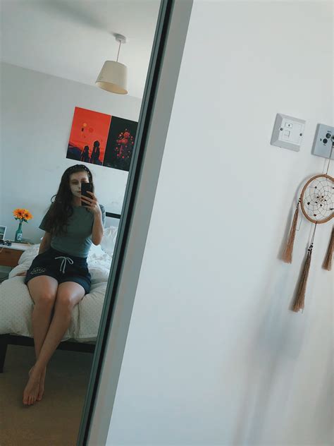 Elena Bateman's feet