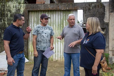 Prefeitura entrega Títulos de Propriedades a famílias do bairro