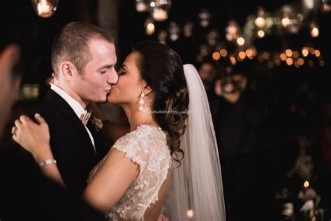 Dicas Para As Fotos Do Melhor Momento O Beijo Do Casal Noivado