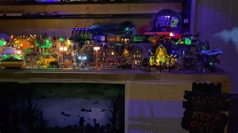 Halloween Village Train Layout O Scale Train And Trolley Lemax