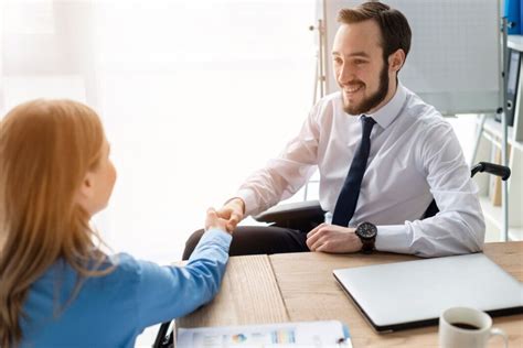 Como Contratar Um Advogado Trabalhista Para Sua Empresa Almeida