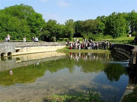 Lassociation des Maçons de la Creuse a parcouru les chantiers du XIXe