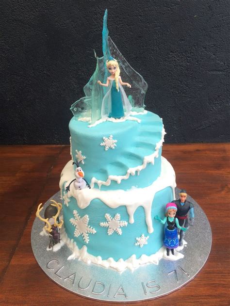 Frozen Cake 2 Tiered Cake With Fondant 250 Sugar Ice Castle 20 Plastic Frozen Figurines