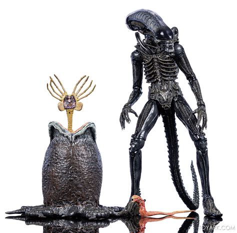 Advanced Look At Neca Alien Th Anniversary Ultimate Big Chap Alien