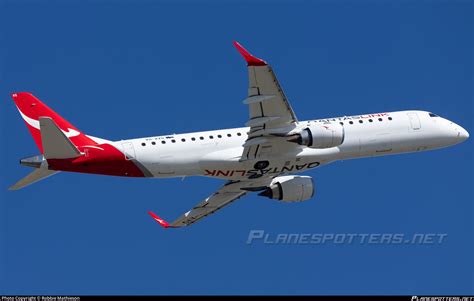 VH XVQ QantasLink Embraer ERJ 190AR ERJ 190 100 IGW Photo By Robbie