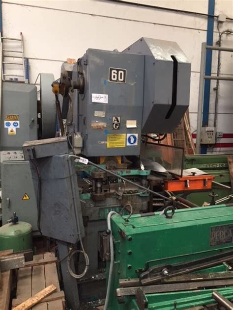 Prensa Guillem 3rpe60en De 60t Con Alimentador Sheet Bending Machine