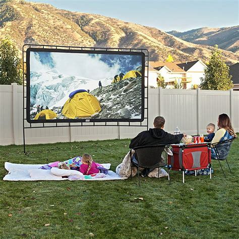 Retractable Outdoor Movie Screen