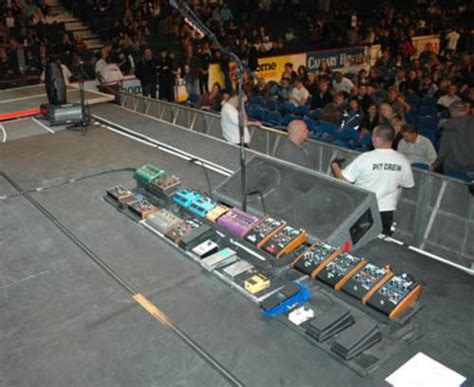 John Frusciante Guitar Rig - Guitar-Rigs.com