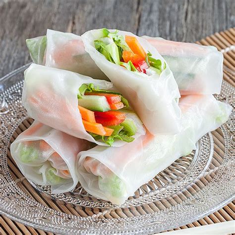 Vegetarian rice paper rolls - ohmydish.com