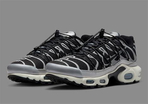 Nike Air Max Plus Lace Toggle Fd Sneakernews