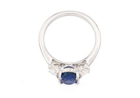 Yogo Sapphire Engagement Ring Ct Oval Yogo Sapphire Gem Gallery