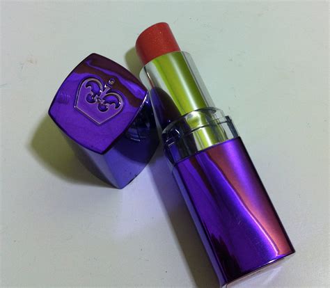 Nenta's Frivolity: Rimmel Moisture Renew Lipstick in Coral Shimmer Swatches and Review