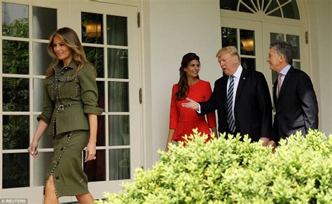 Melania Trump Wears Edgy Military Inspired Suit Daily Mail Online