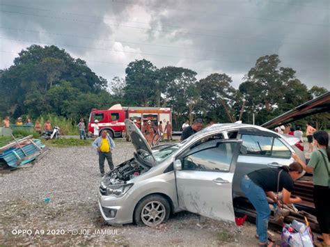 Tayar Pecah Lelaki Maut Kereta Terbabas Tvs