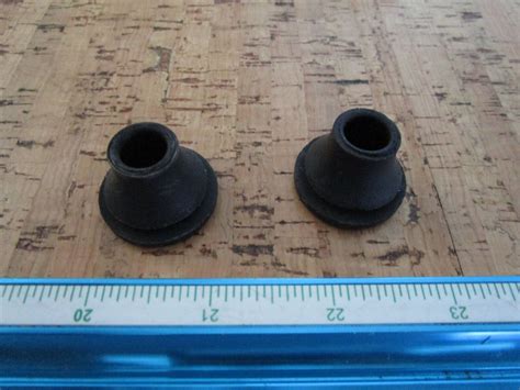 NEW OEM LOT OF 2 OMC Johnson Evinrude Grommet 331634 EBay