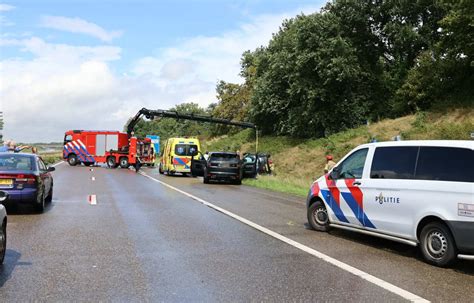 Auto Belandt Op Zijn Kant In Berm Midden Brabantweg Bij Tilburg