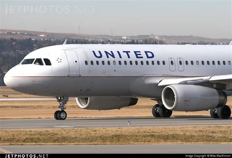 N407UA Airbus A320 232 United Airlines Mike MacKinnon JetPhotos