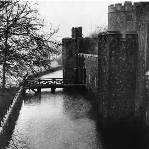 Historic Photographs From 1928 Thames Flood ~ Vintage Everyday